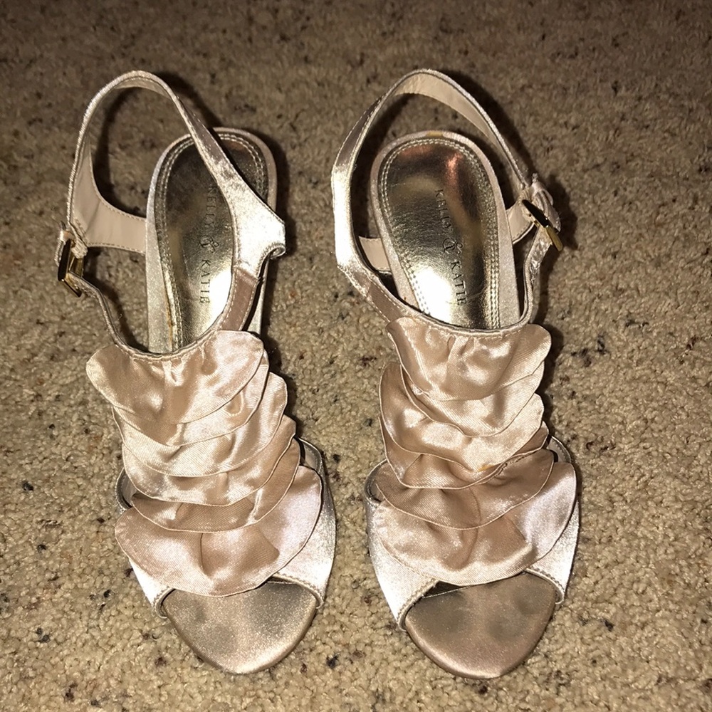 Elegance gold heels